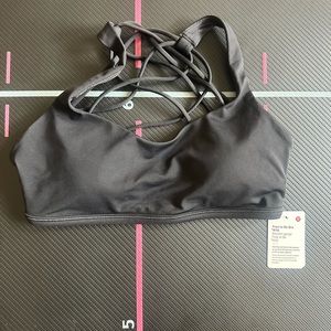 Lululemon Free to be Bra Wild. New with tags. Size 4